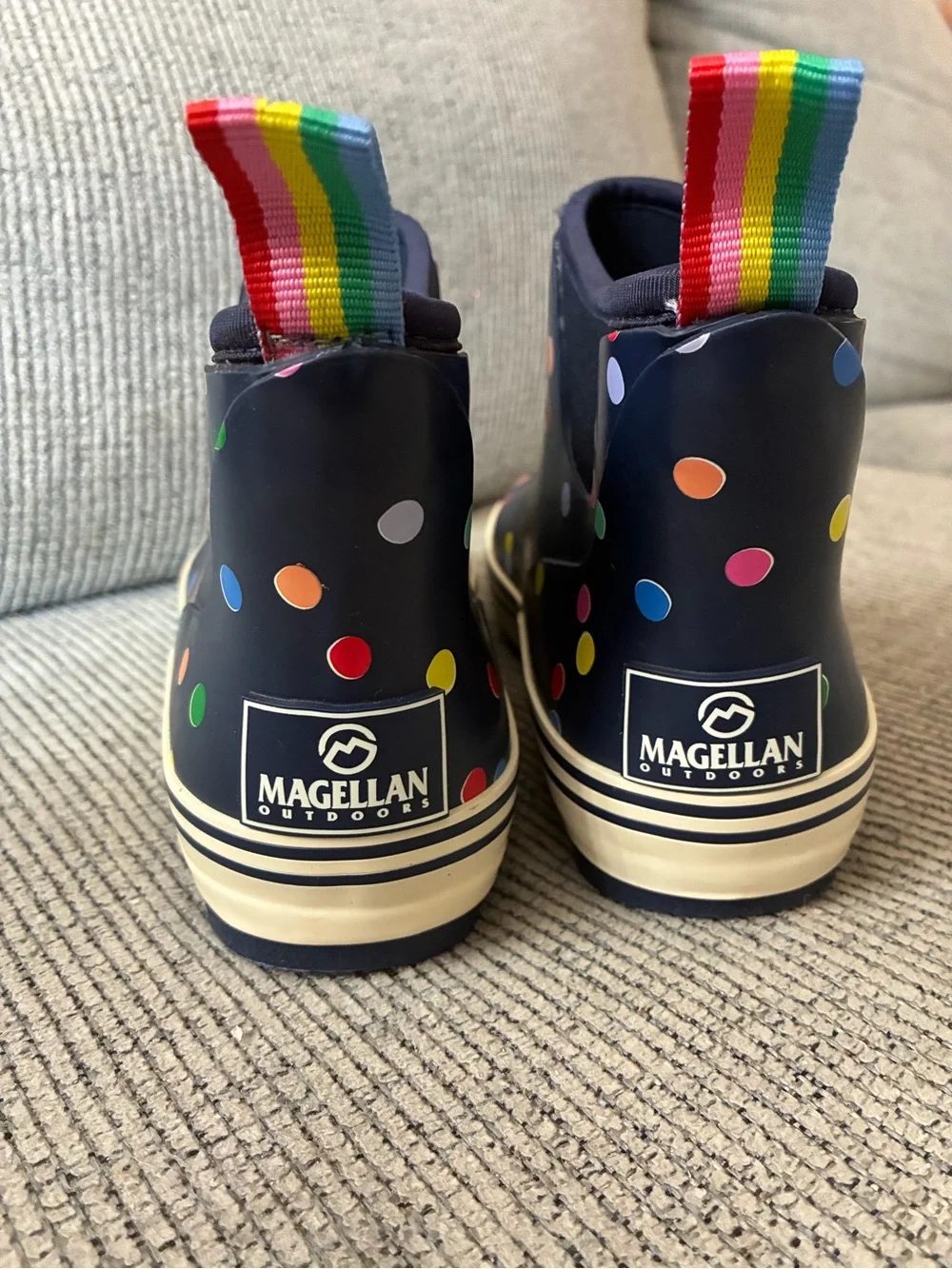 Magellan Rubber Boots Polka Dots Blue Girls Kids Sz 3D Very NEW CONDITION